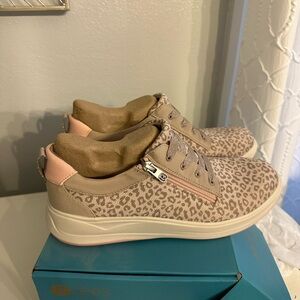 Bzees Leopard Print Beige and Pink Sneakers
